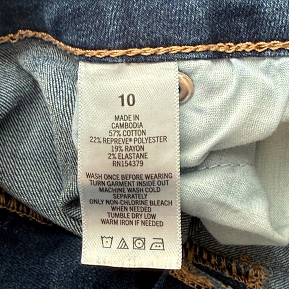 🌵 3 for $20 Aeropostale high rise midi jean short - Picture 4 of 4